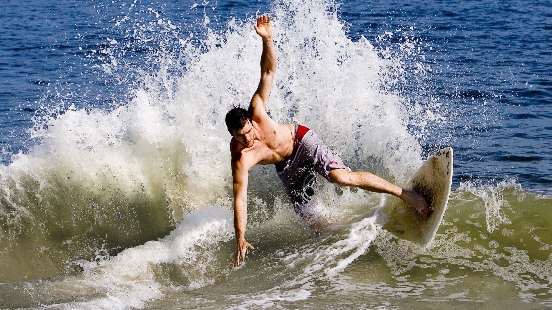 水球比赛波兰防线稳固，水球比赛波兰防线稳固了吗