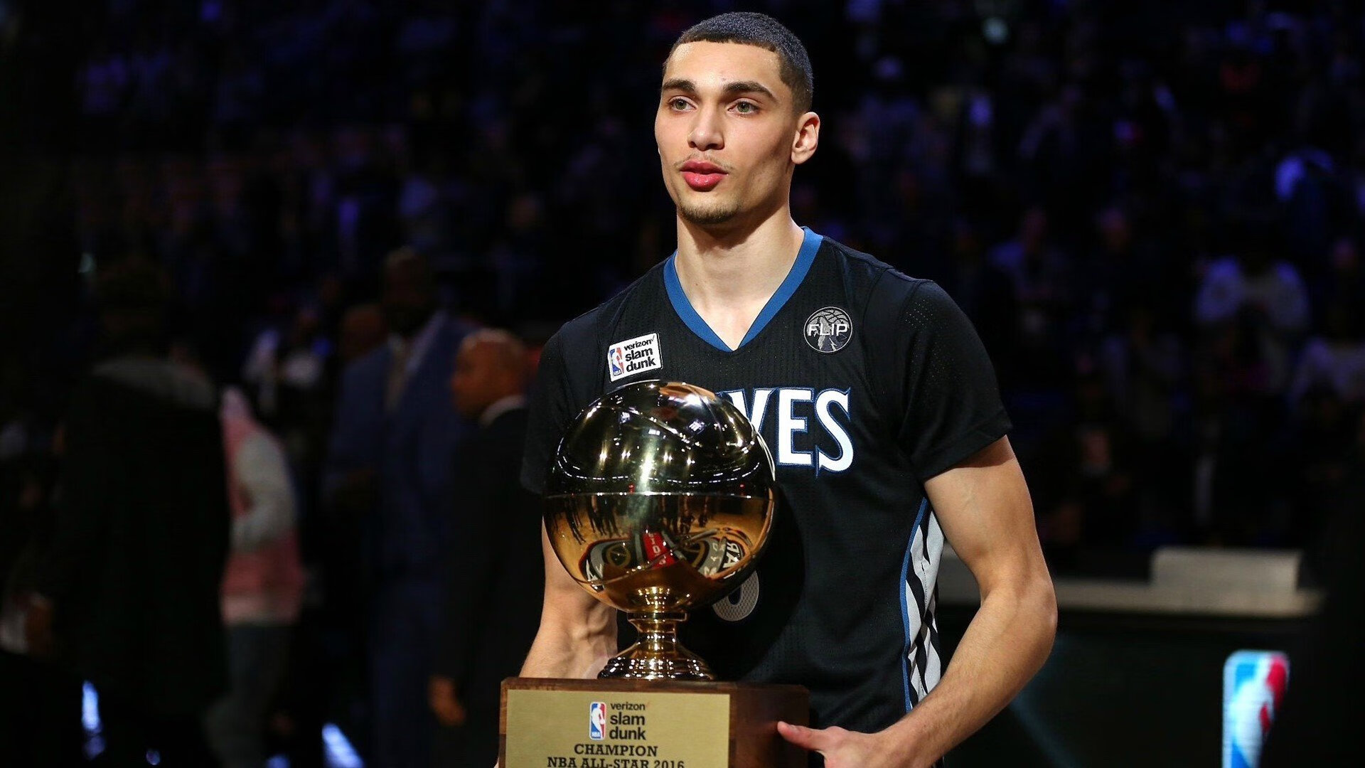 黄蜂老将鼓励年轻球员坚持日常基本功，黄蜂主帅